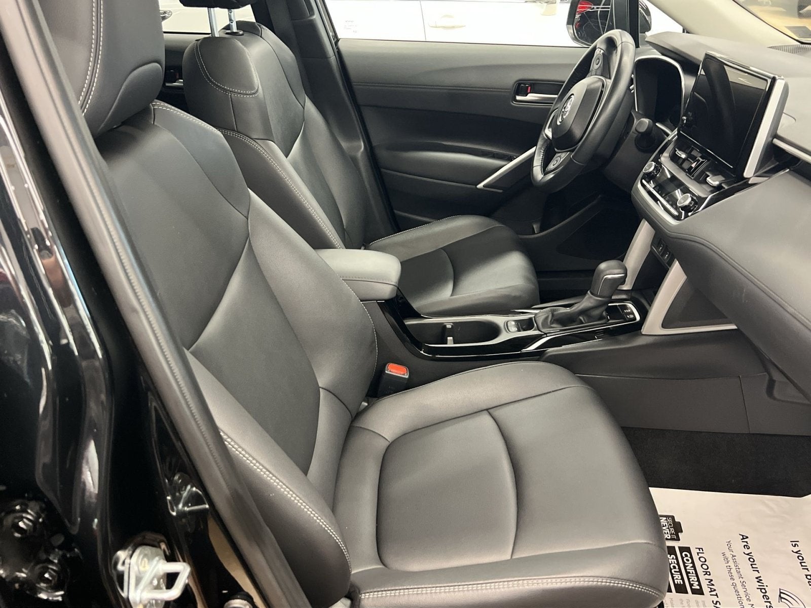 2025 Toyota Corolla Cross XLE