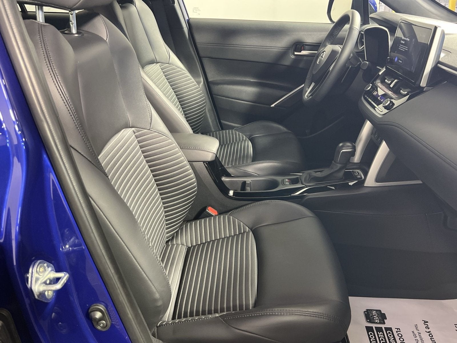 2023 Toyota Corolla Cross Hybrid XSE
