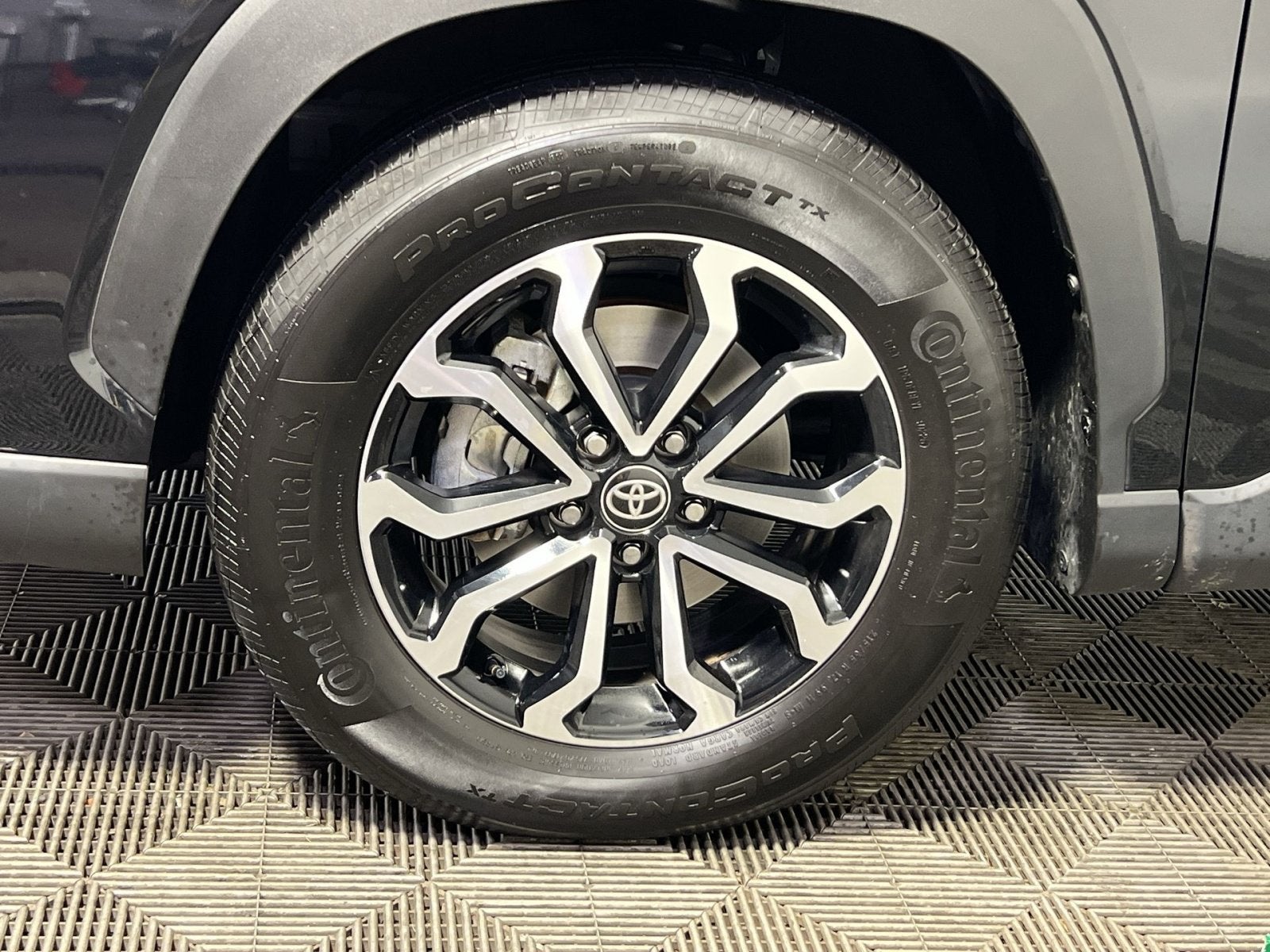 2025 Toyota Corolla Cross Hybrid SE