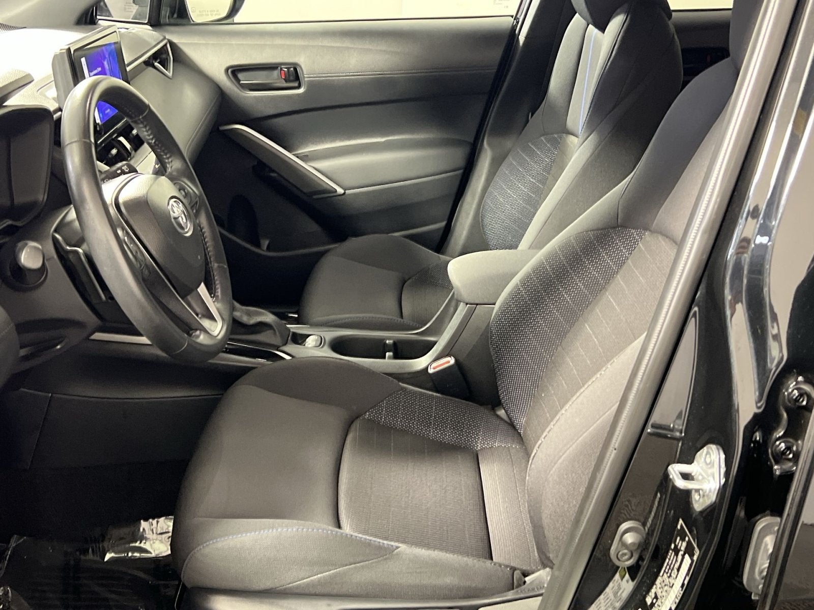 2025 Toyota Corolla Cross Hybrid SE
