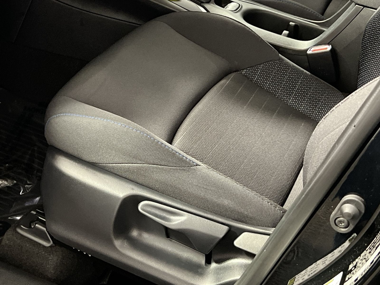 2025 Toyota Corolla Cross Hybrid SE