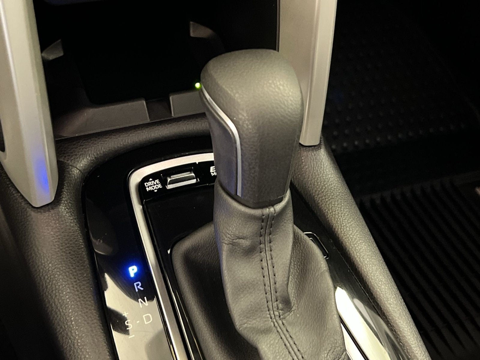2025 Toyota Corolla Cross Hybrid SE