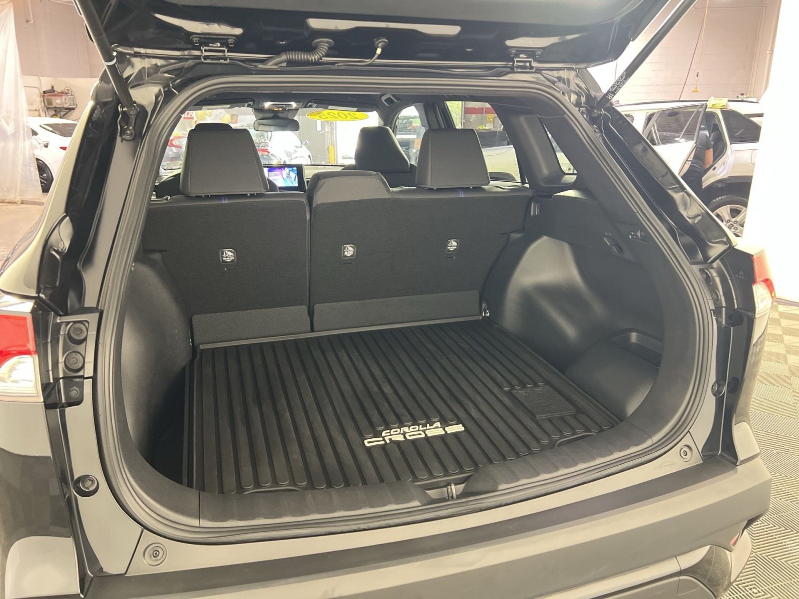 2025 Toyota Corolla Cross Hybrid SE