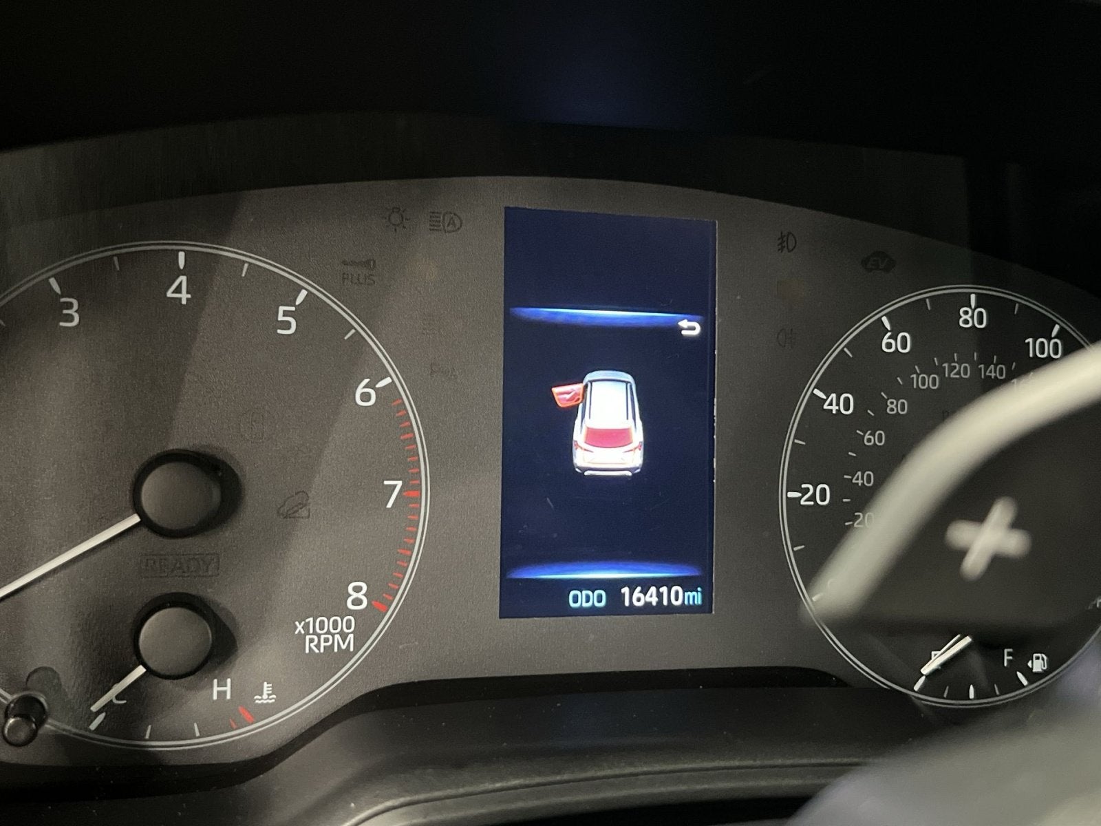 2025 Toyota Corolla Cross XLE
