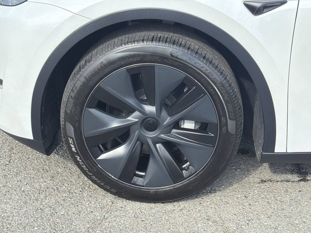 2025 Tesla Model Y Long Range