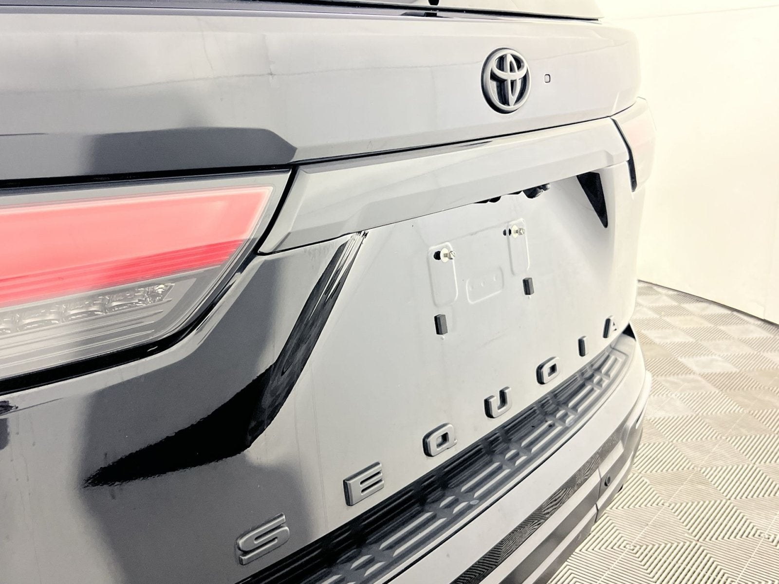 2024 Toyota Sequoia Platinum