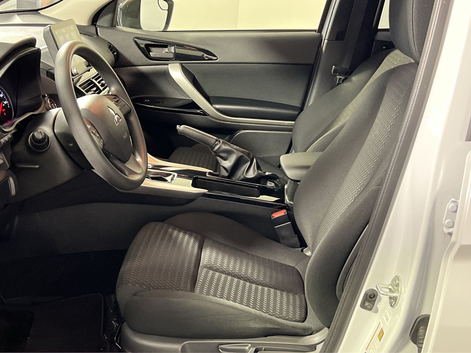 2024 Mitsubishi Eclipse Cross LE