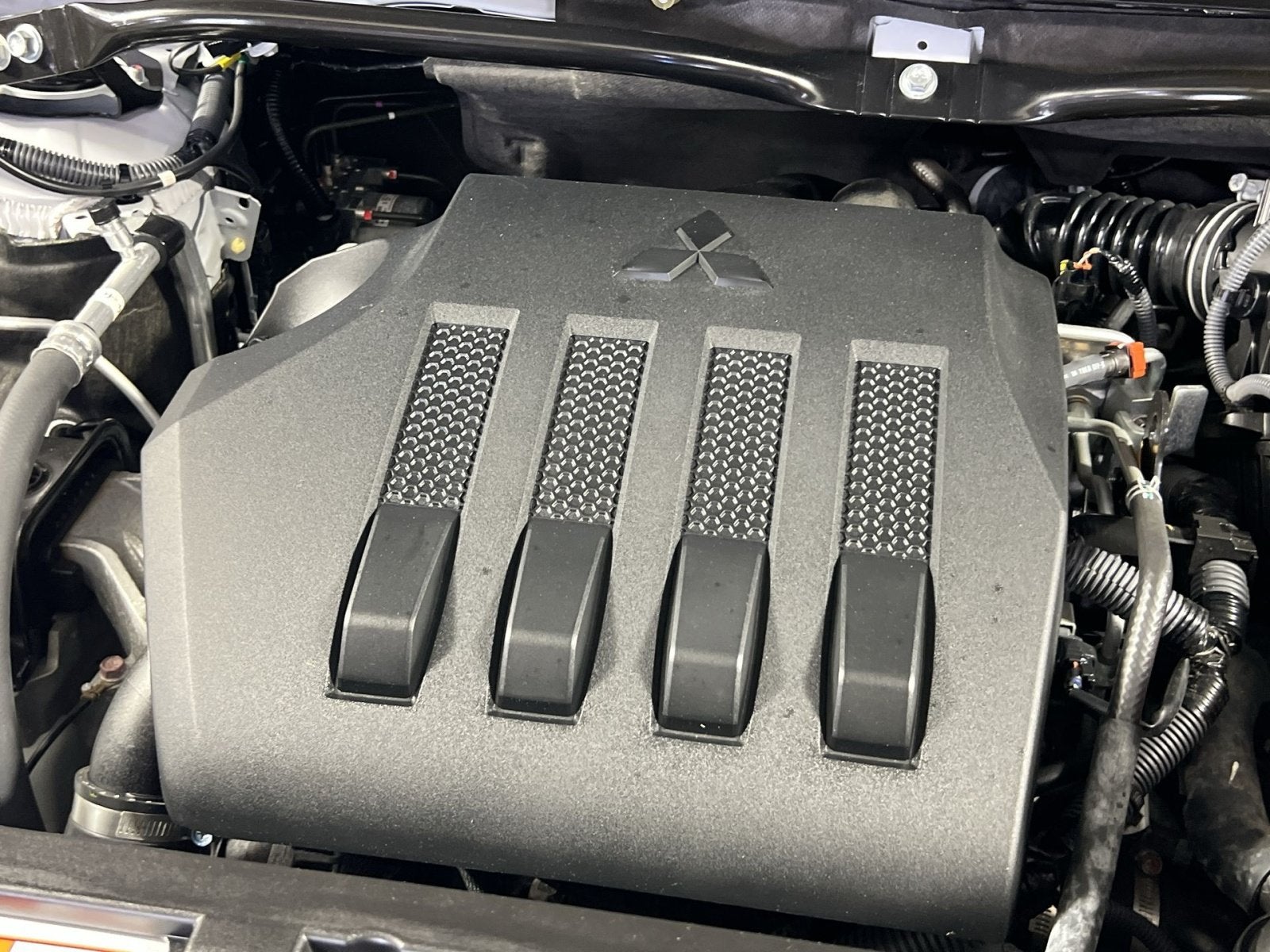 2024 Mitsubishi Eclipse Cross LE