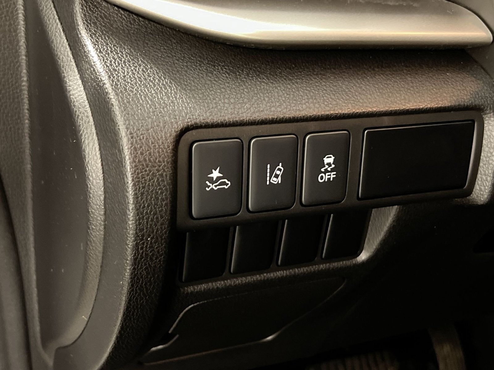 2024 Mitsubishi Eclipse Cross LE