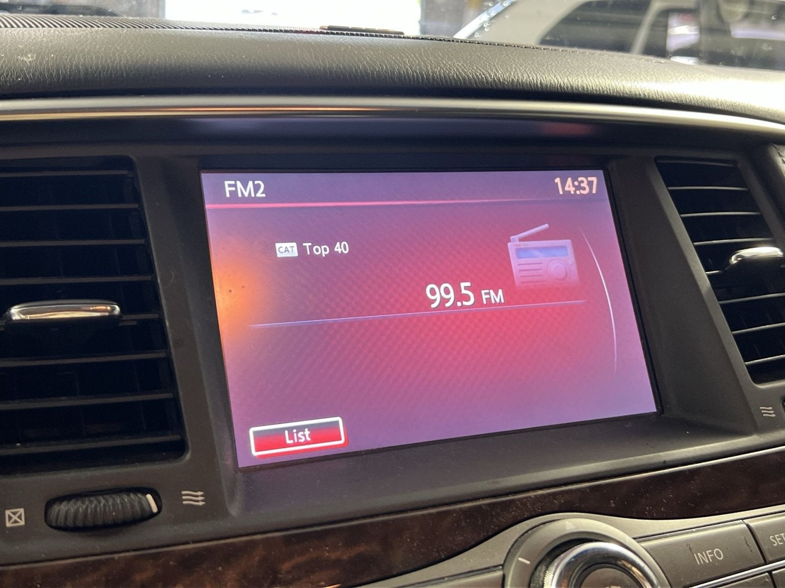2017 Nissan Armada SV