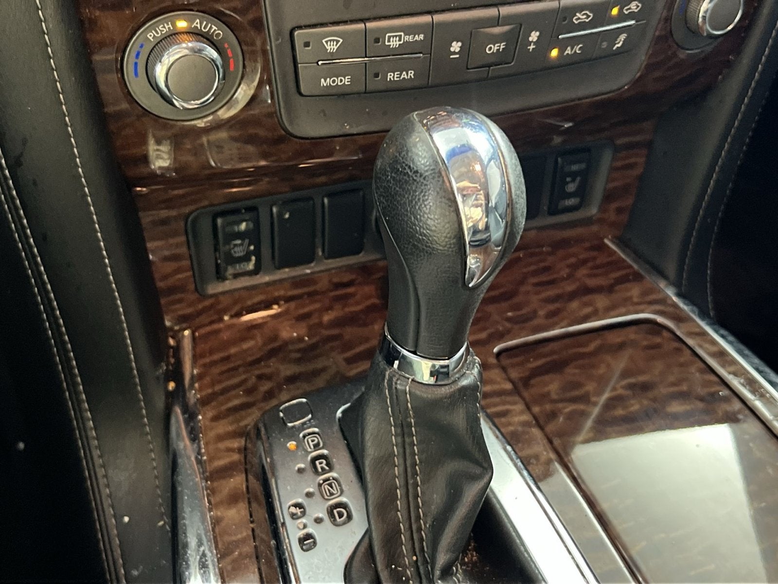 2017 Nissan Armada SV