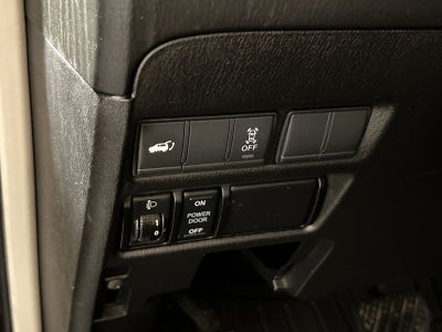 2017 Nissan Armada SV
