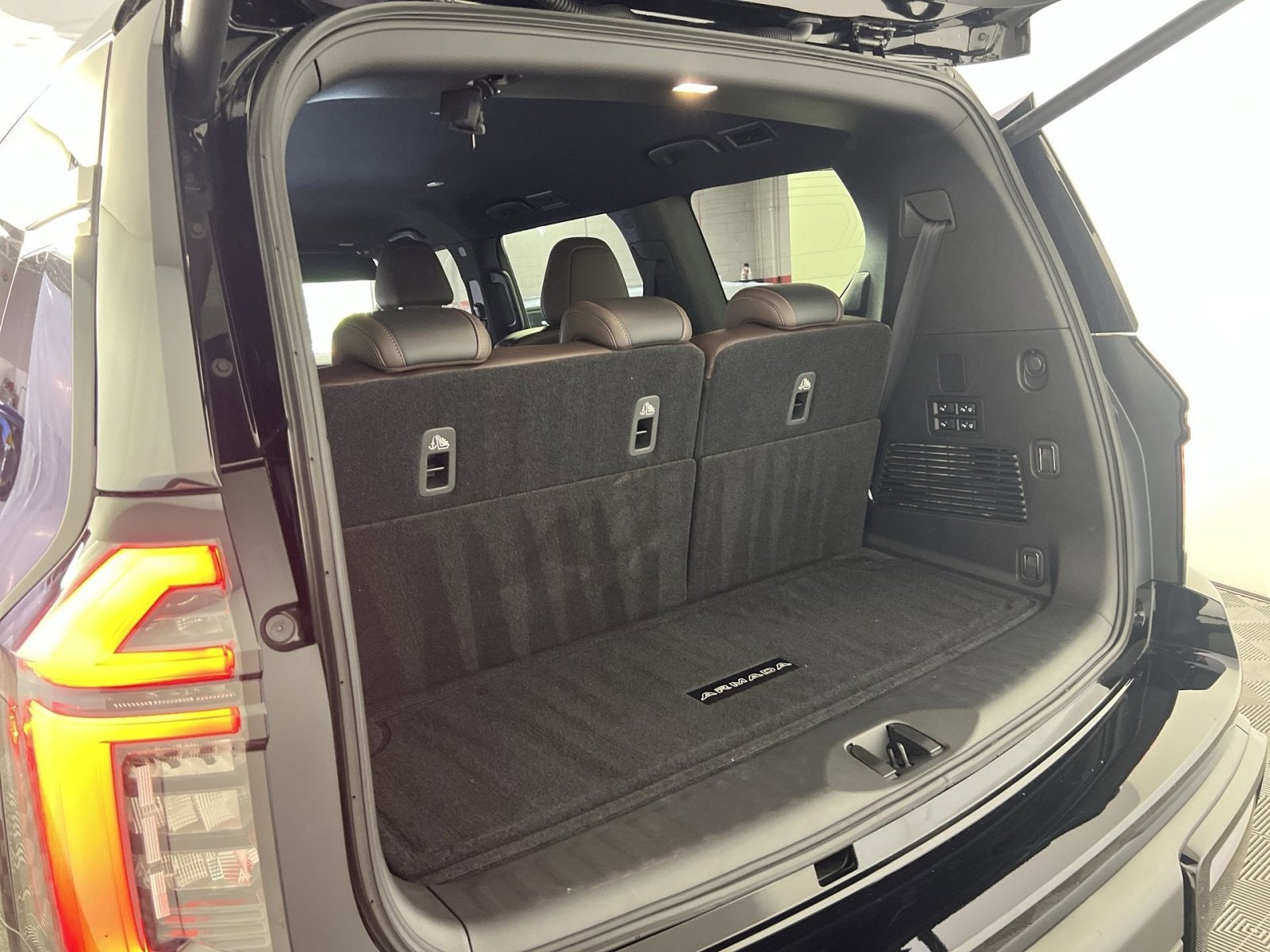 2025 Nissan Armada SL