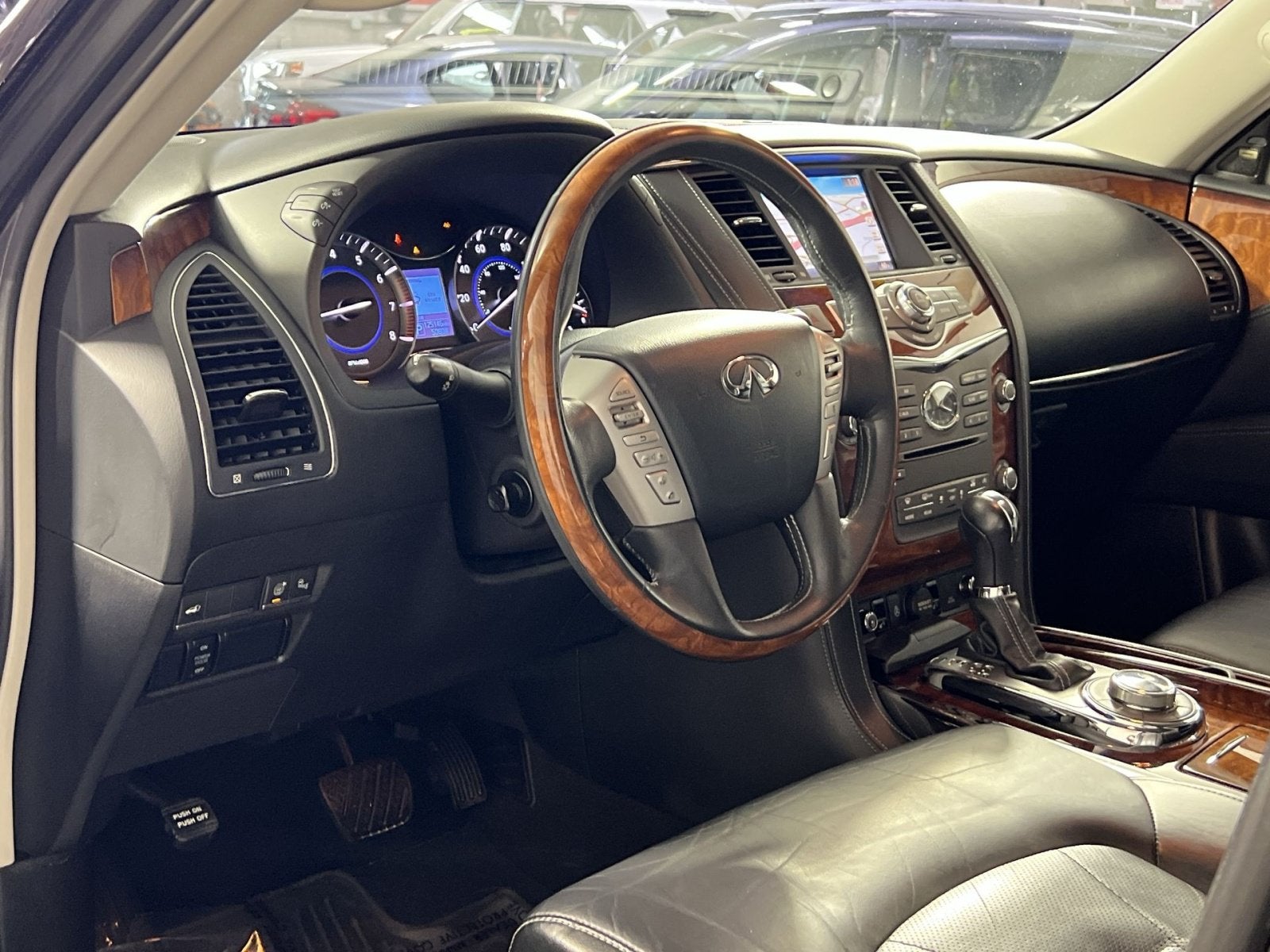 2017 INFINITI QX80 Base
