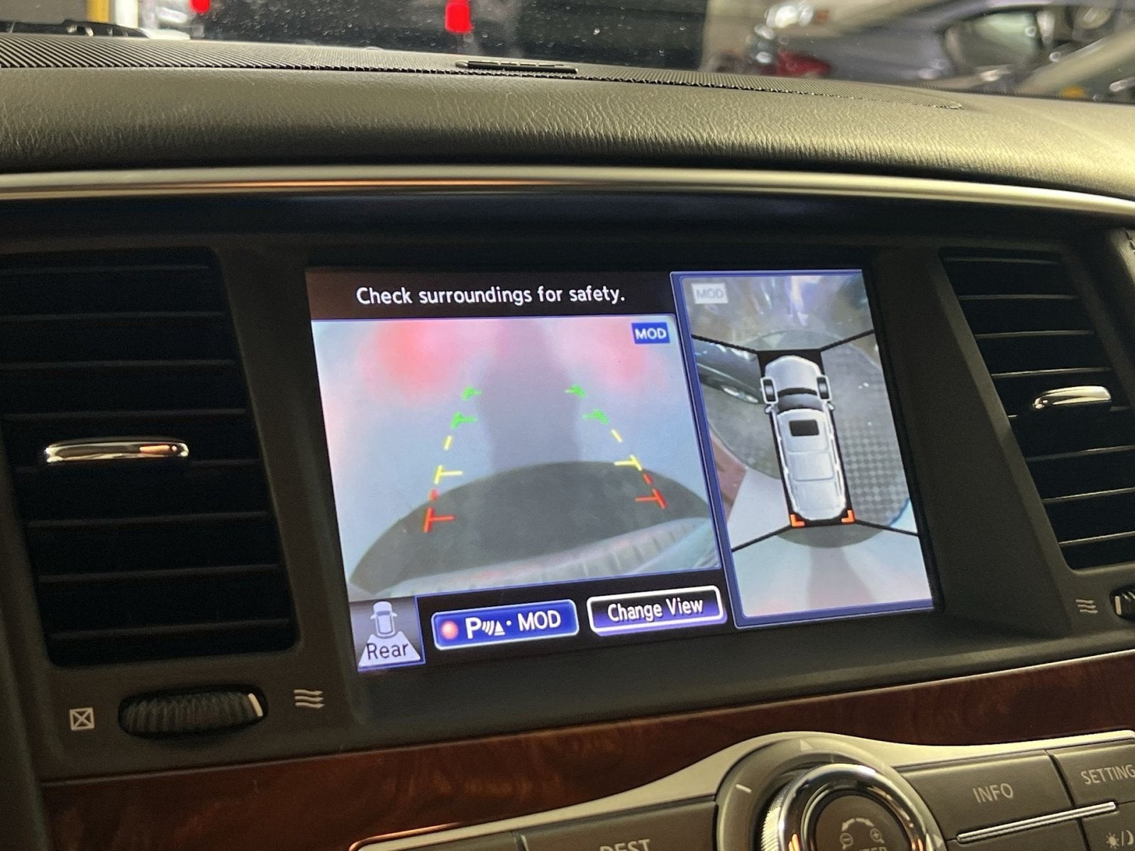 2017 INFINITI QX80 Base