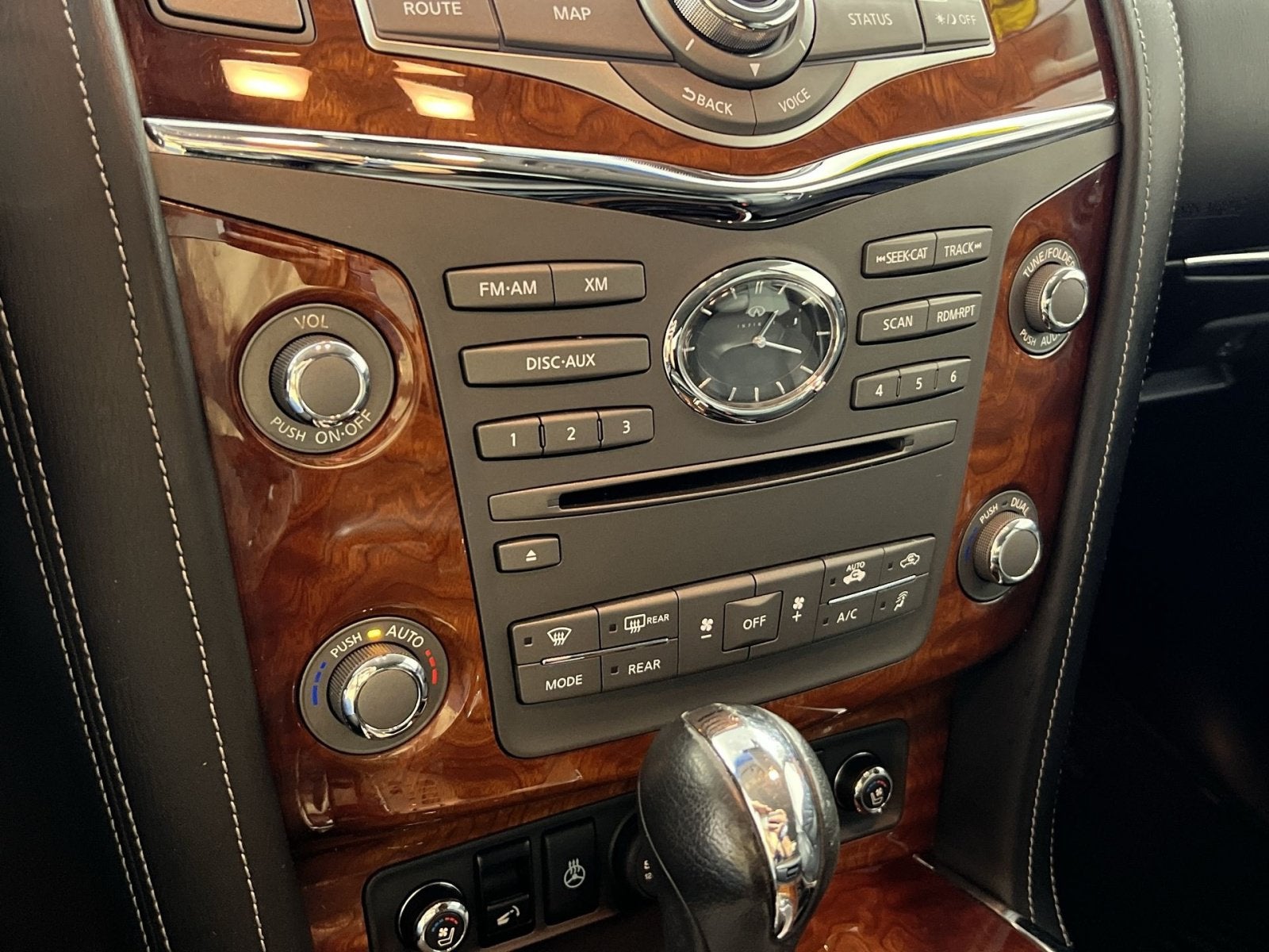 2017 INFINITI QX80 Base