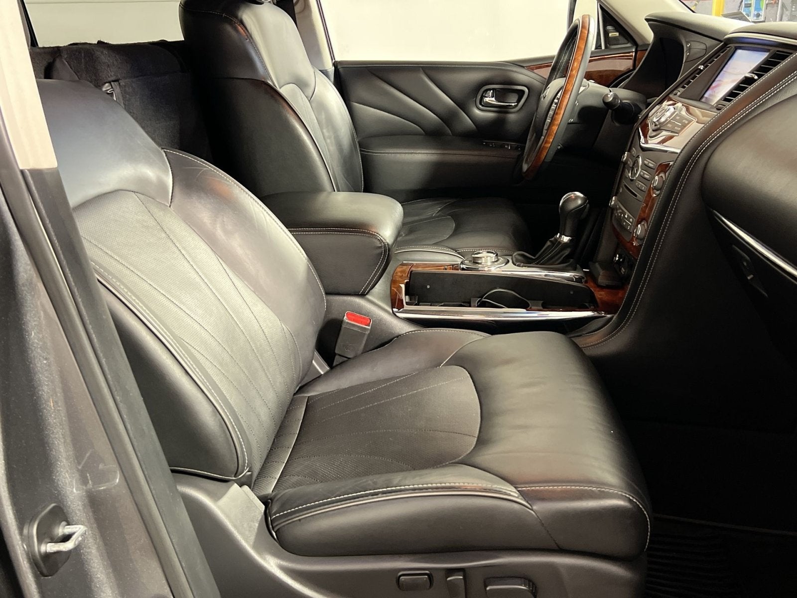 2017 INFINITI QX80 Base
