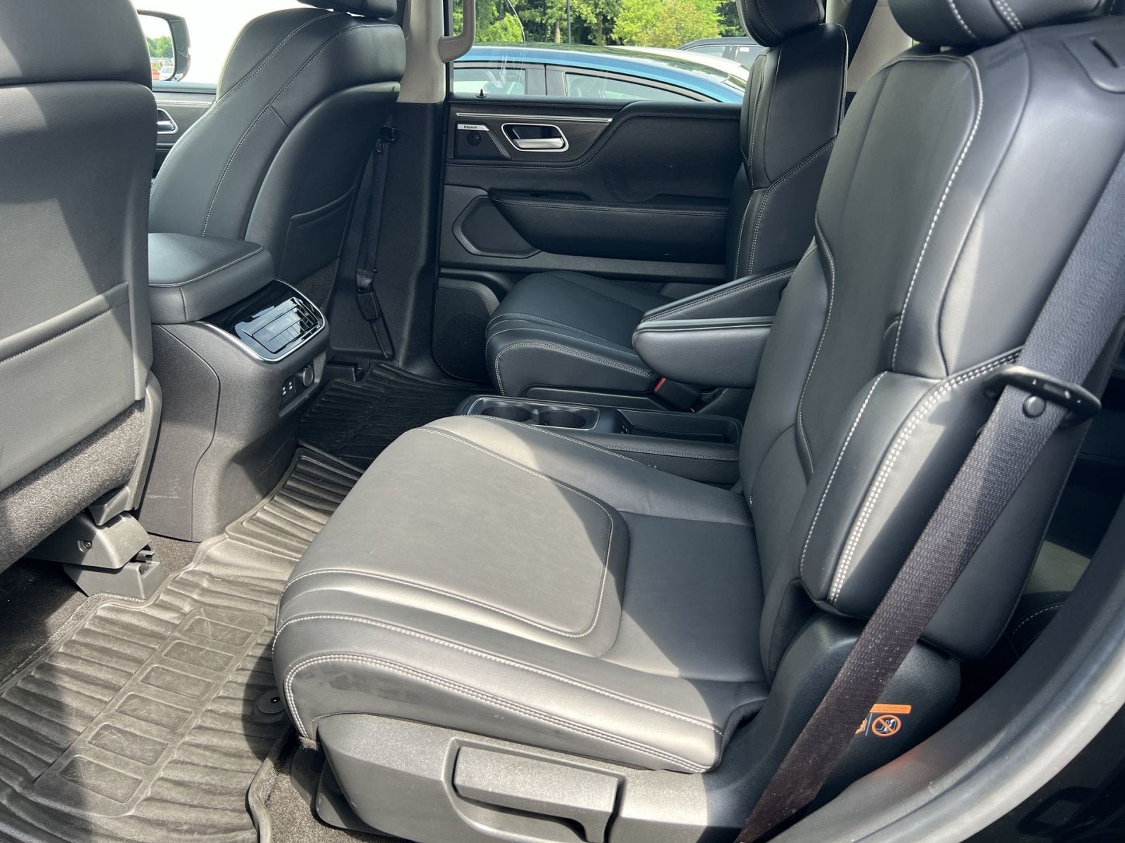 2025 INFINITI QX80 PURE