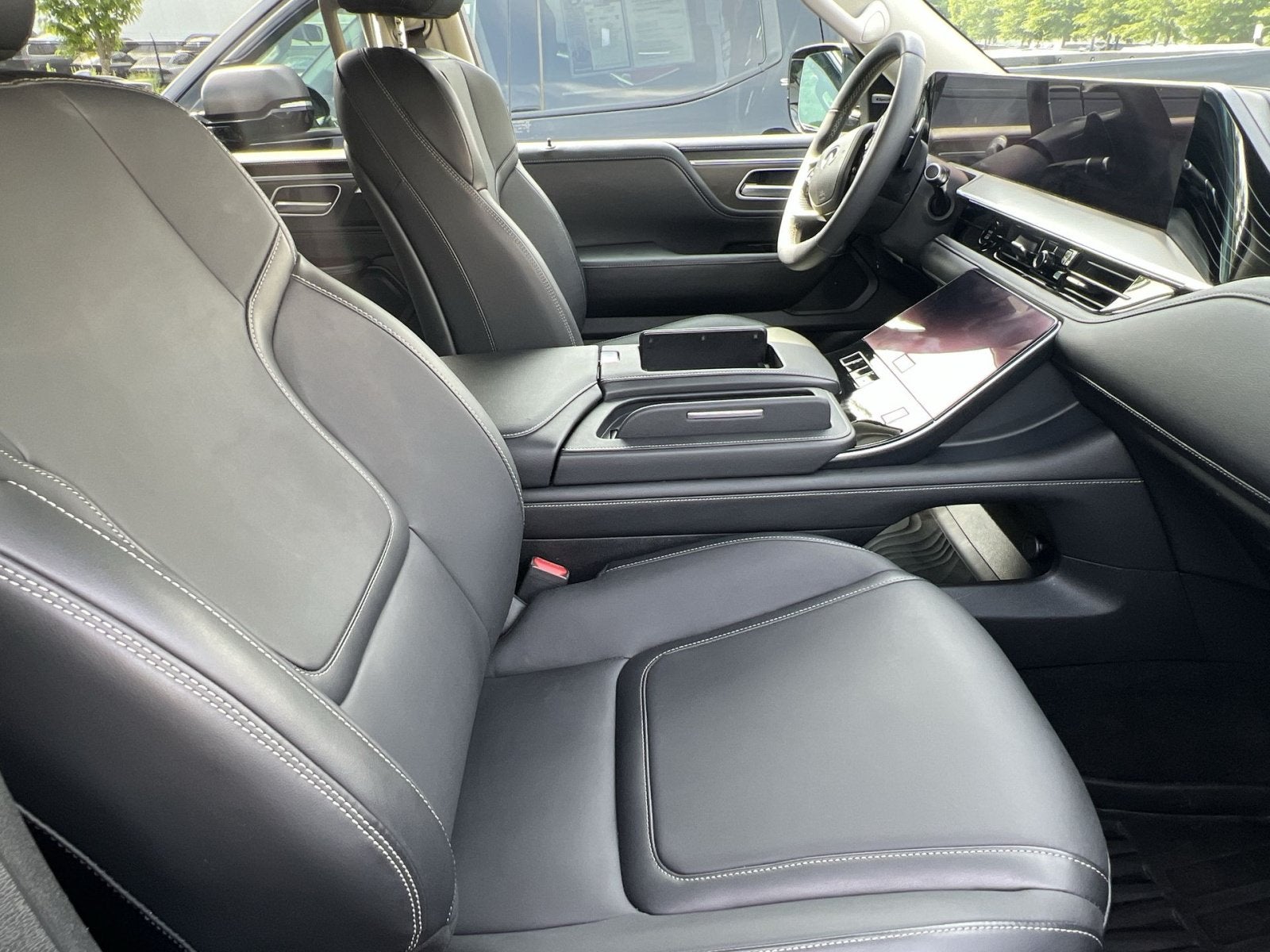 2025 INFINITI QX80 PURE