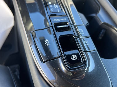 2025 Toyota Crown Signia Limited