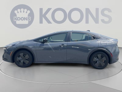 2025 Toyota Prius LE