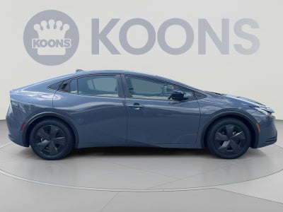 2025 Toyota Prius LE