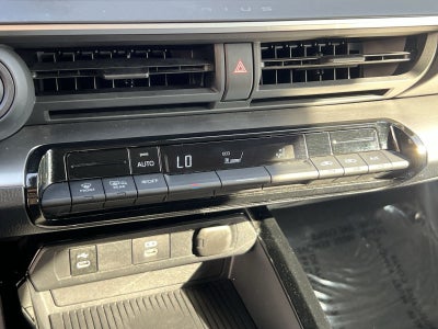2025 Toyota Prius LE