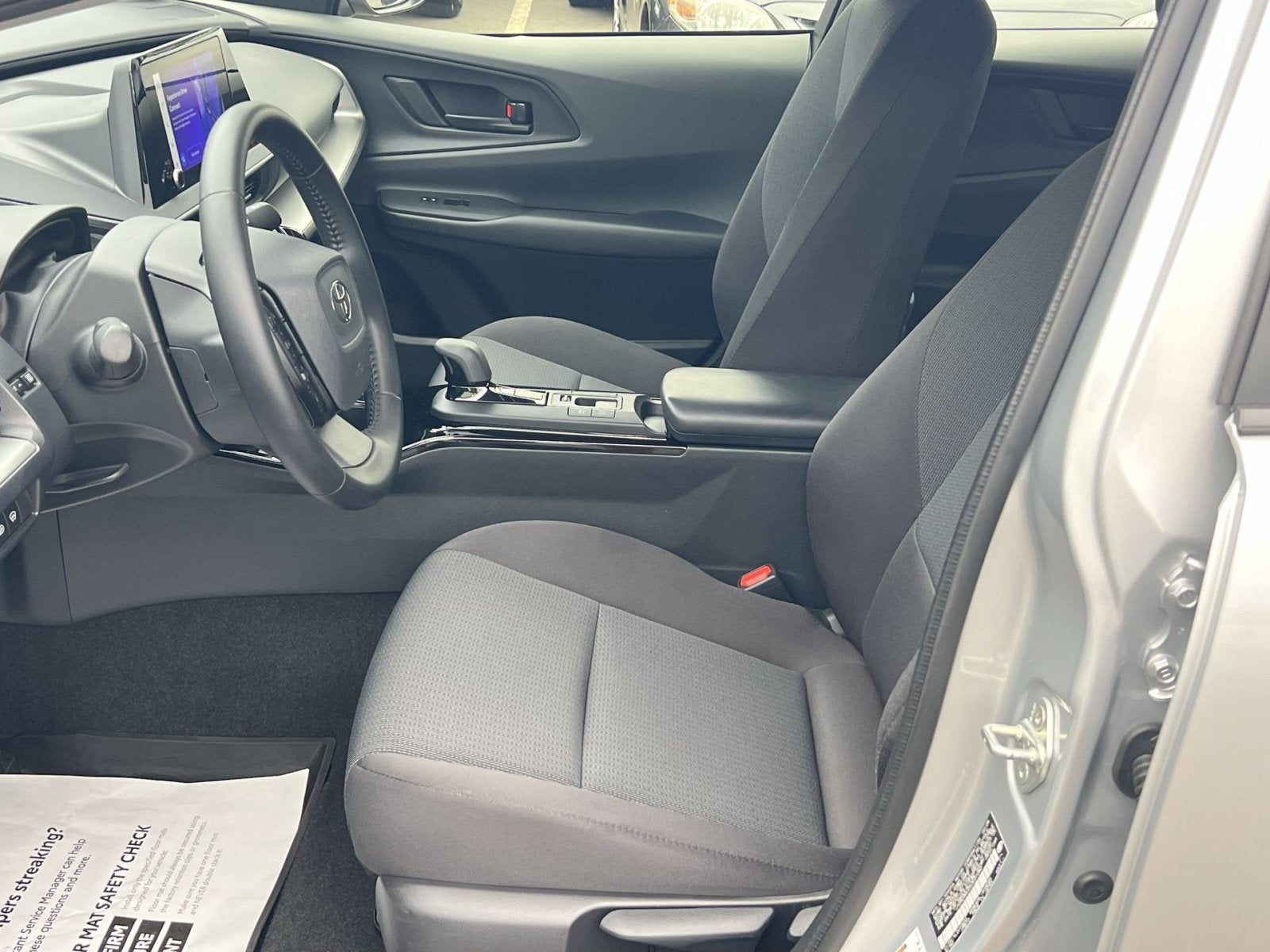 2025 Toyota Prius LE