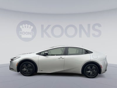 2025 Toyota Prius LE