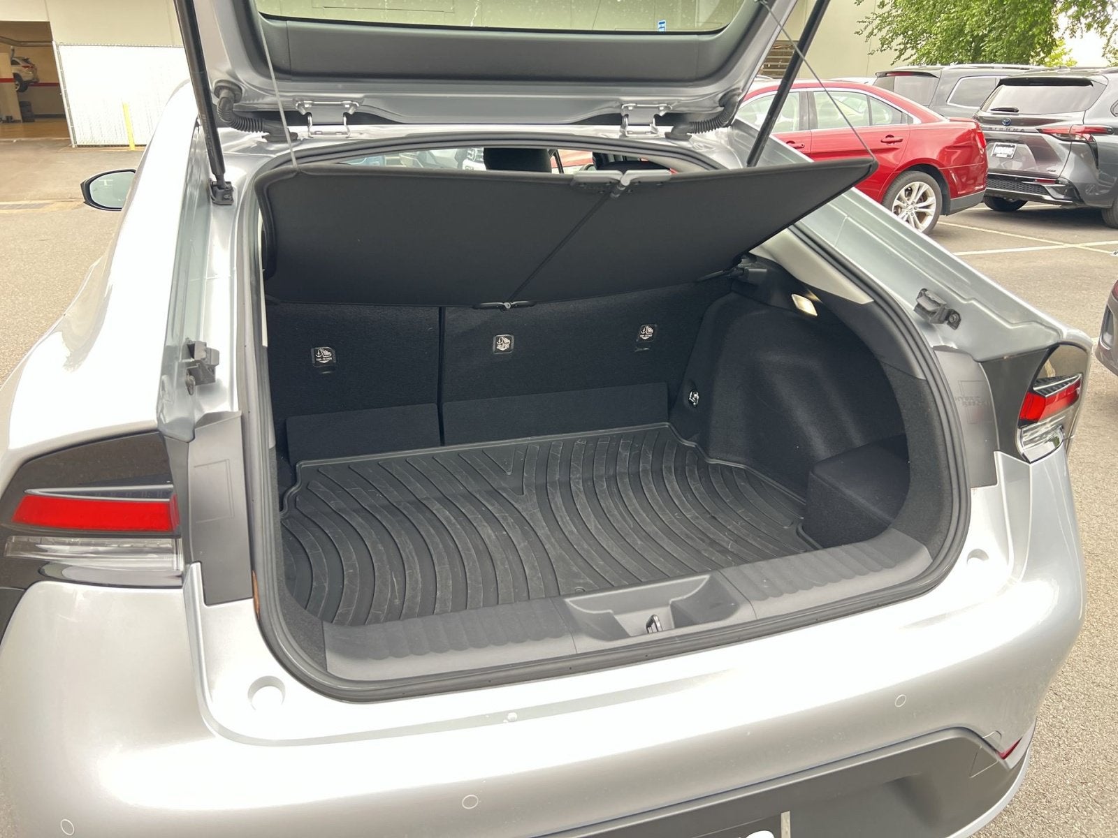 2025 Toyota Prius LE