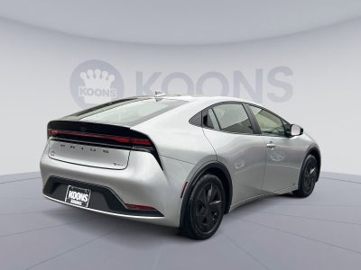 2025 Toyota Prius LE
