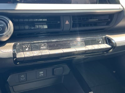 2025 Toyota Prius XLE