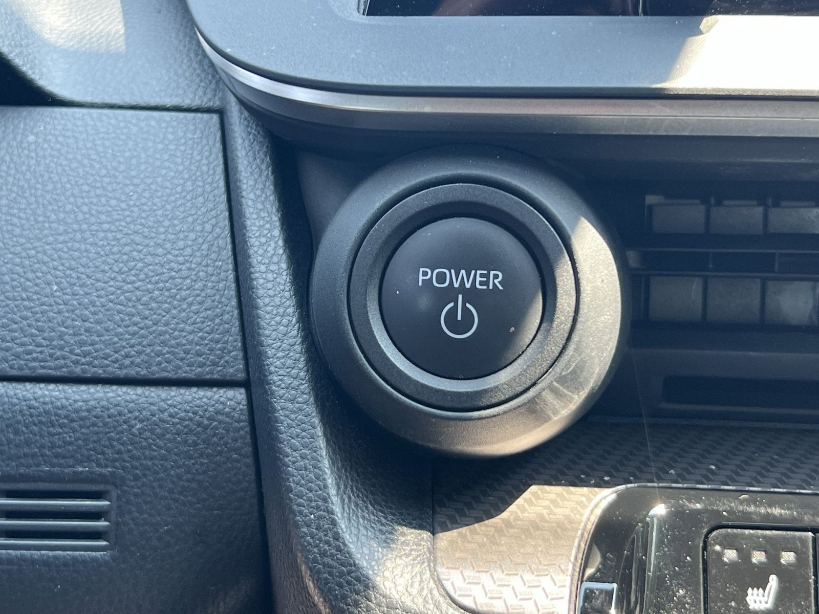 2025 Toyota Prius XLE