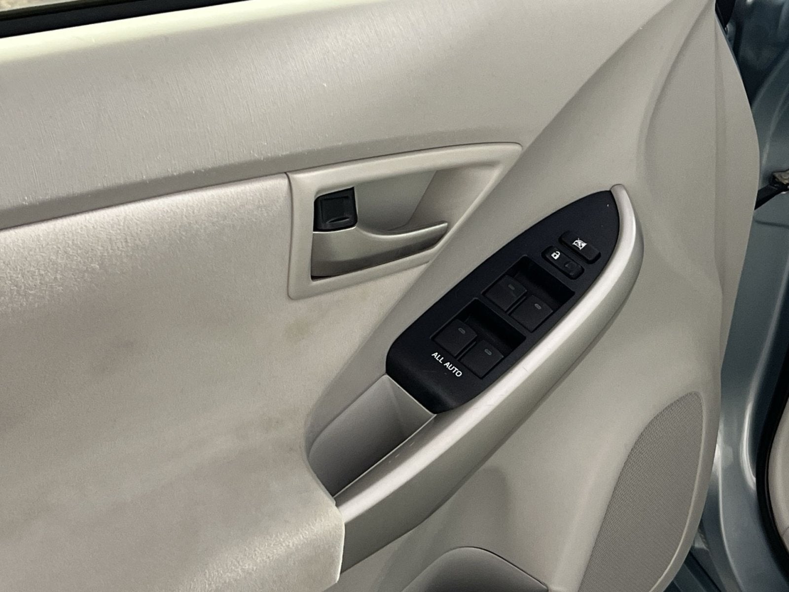 2014 Toyota Prius Two