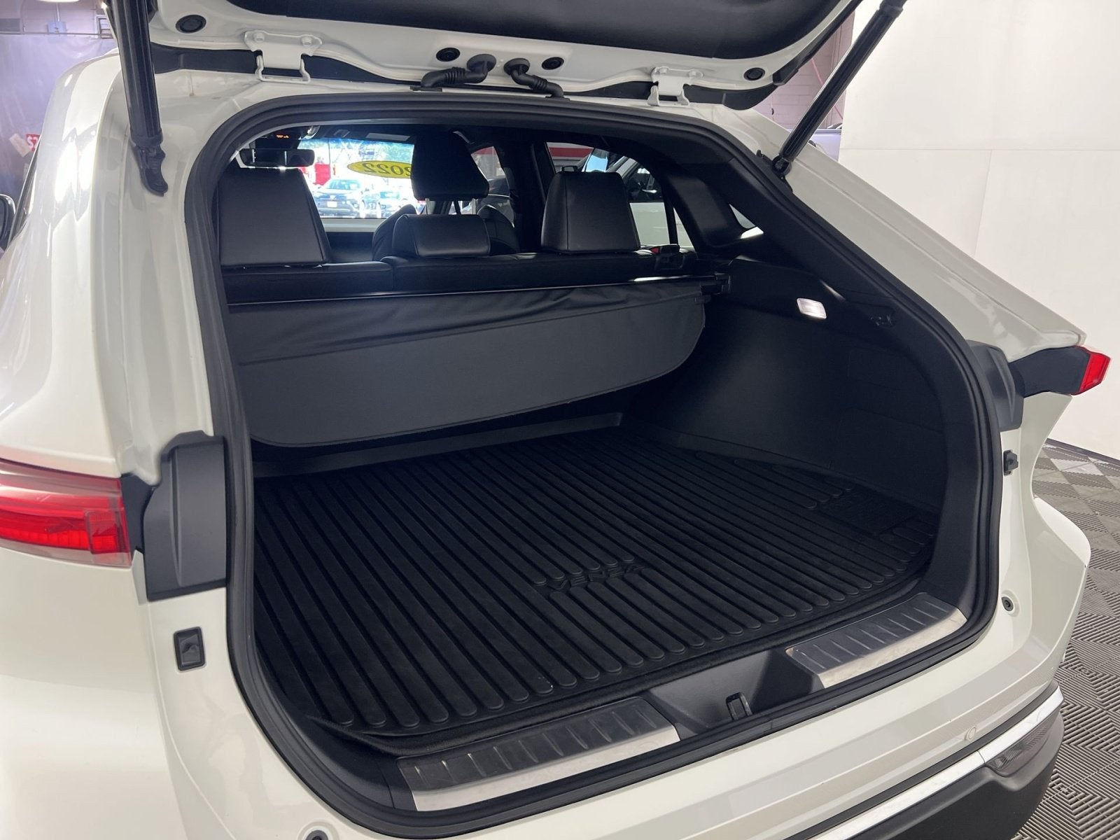 2022 Toyota Venza XLE