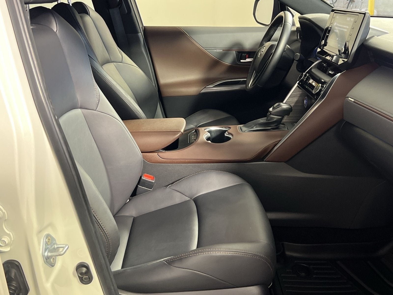 2022 Toyota Venza XLE
