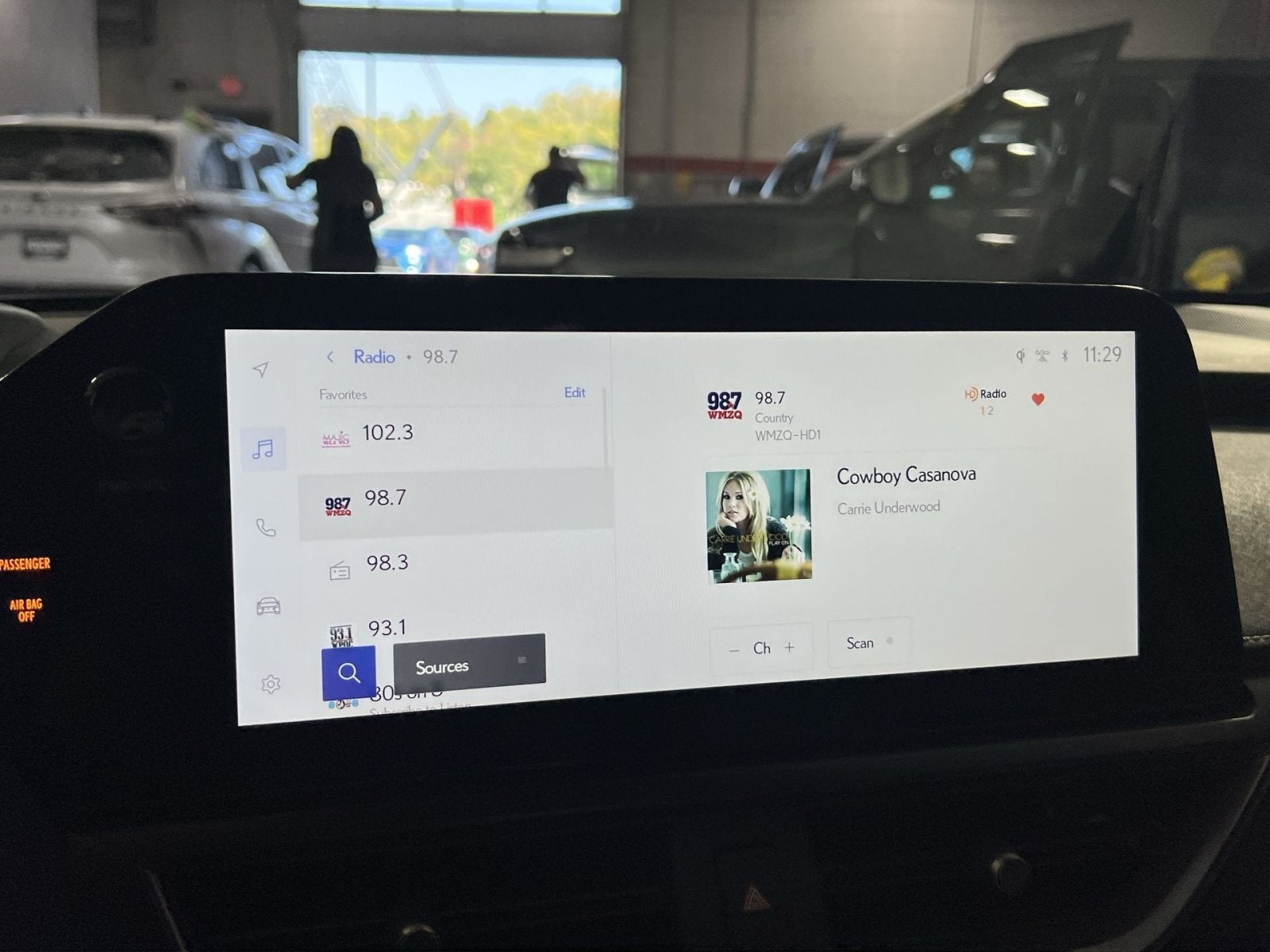 2025 Lexus UX 300h Premium