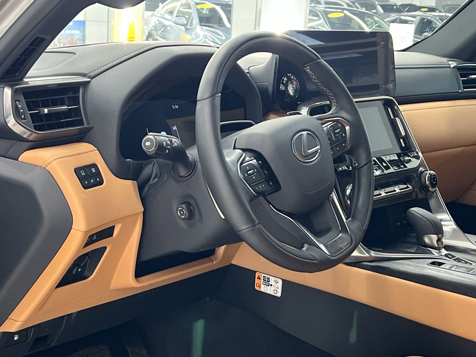 2025 Lexus LX 700h Luxury