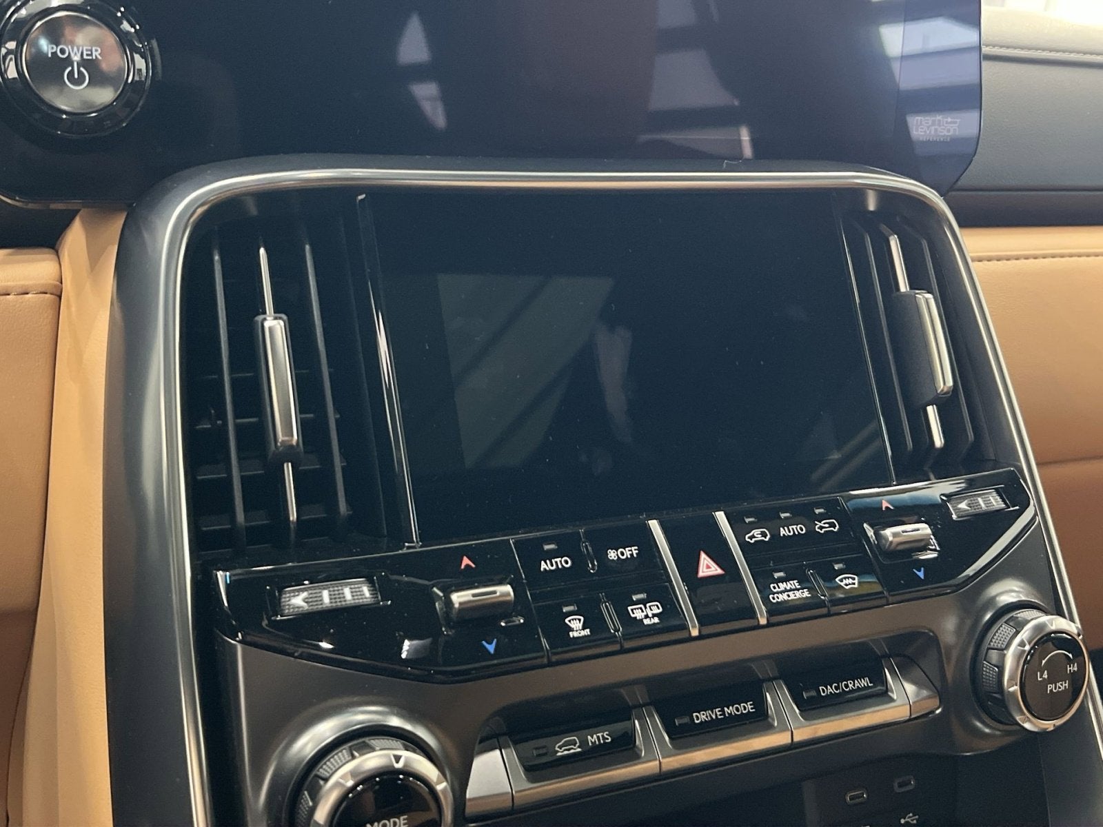 2025 Lexus LX 700h Luxury