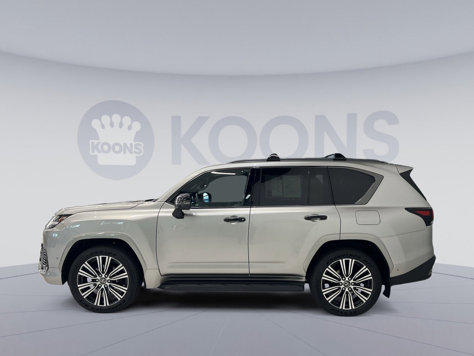 2025 Lexus LX 700h Luxury