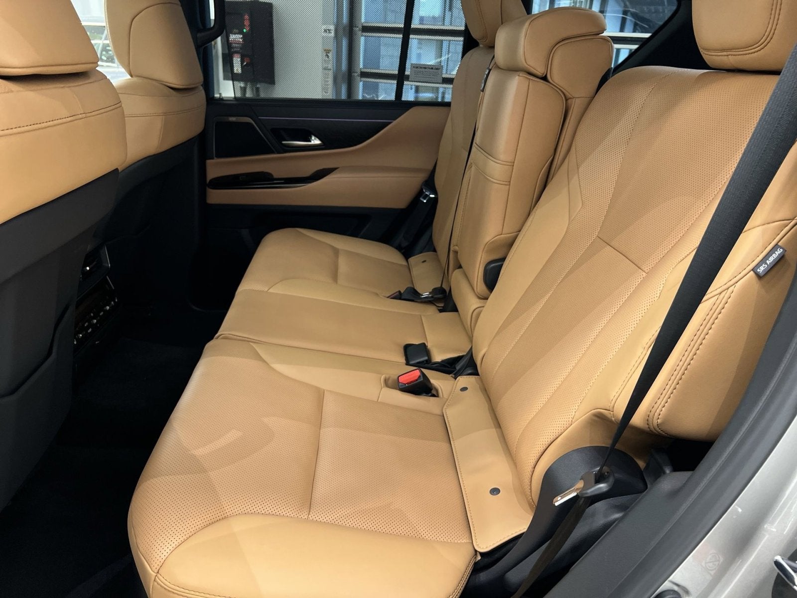 2025 Lexus LX 700h Luxury