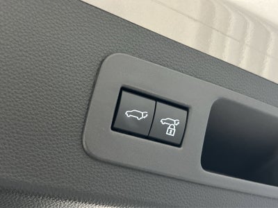 2025 Lexus LX 700h Luxury