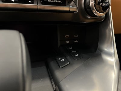 2025 Lexus LX 700h Luxury