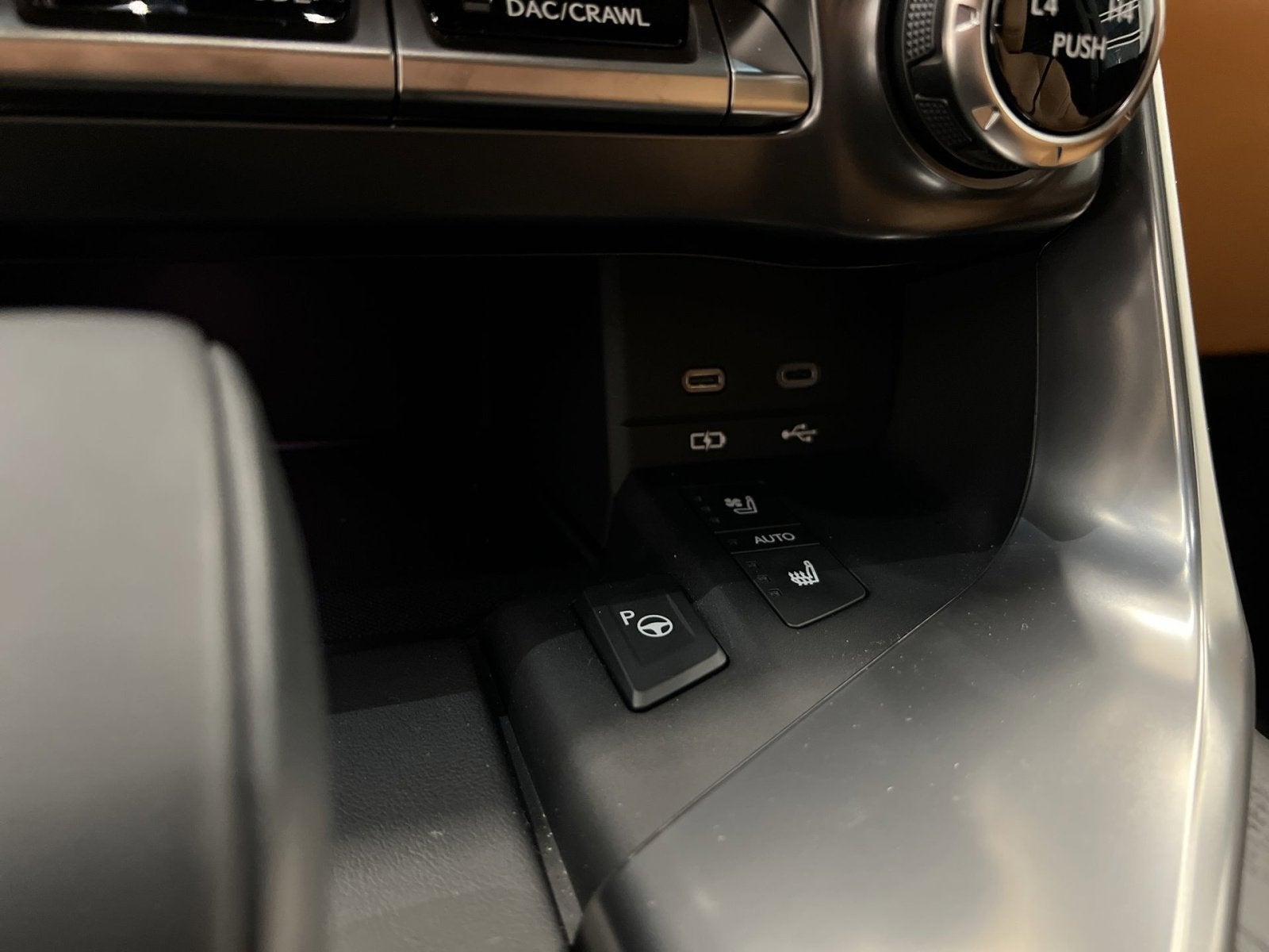 2025 Lexus LX 700h Luxury