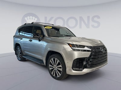 2025 Lexus LX 700h Luxury
