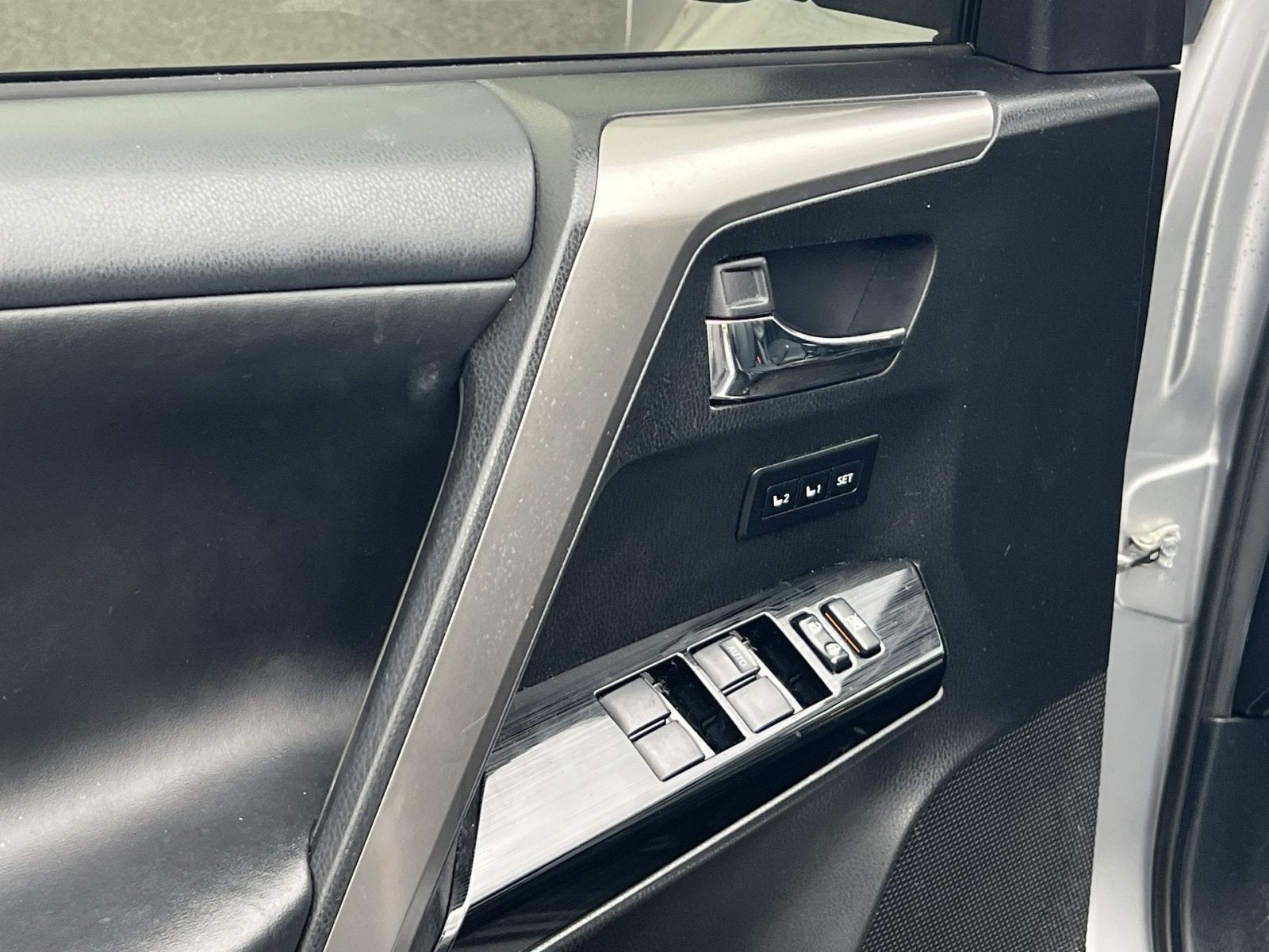 2017 Toyota RAV4 Hybrid Limited