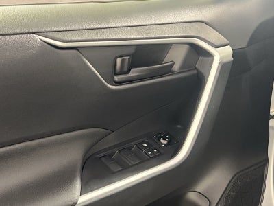 2022 Toyota RAV4 Hybrid LE