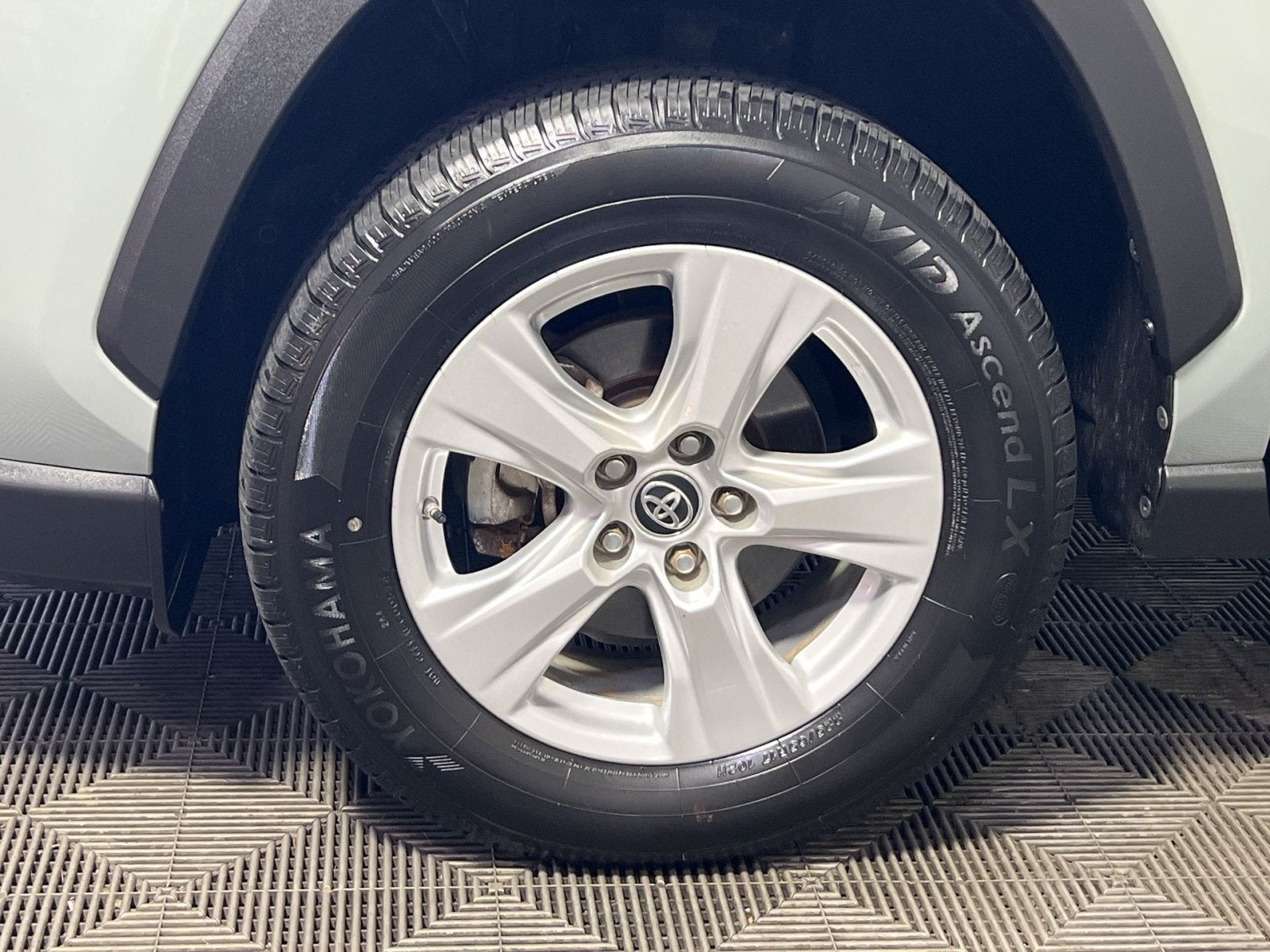2019 Toyota RAV4 Hybrid XLE