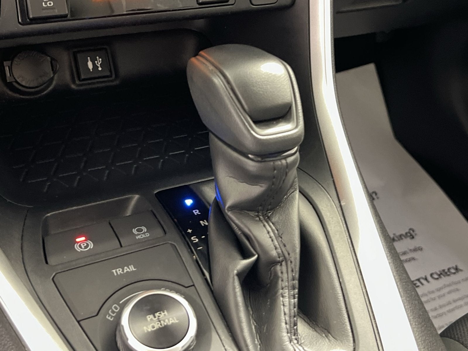 2019 Toyota RAV4 Hybrid XLE
