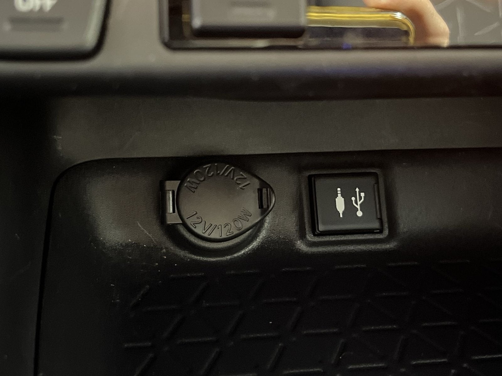 2019 Toyota RAV4 Hybrid XLE